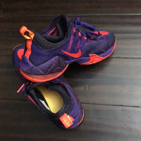 Nike Lebron XII Low Purple Crimson 744547-565 Boys US 7Y - Picture 6 of 11